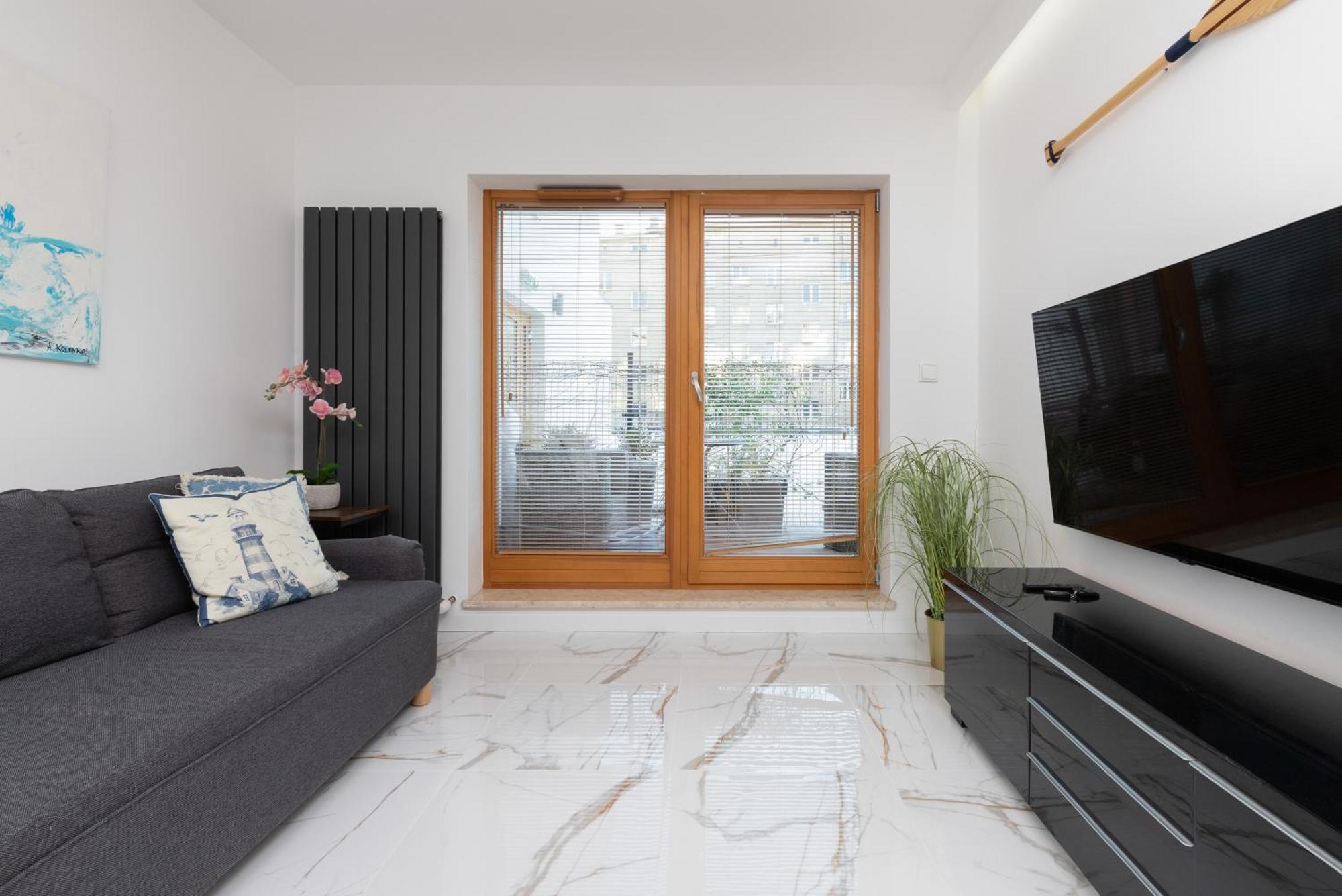 Batorego 7 Apartament With Terrace & Parking Downtown Gdynia By Renters Exterior photo