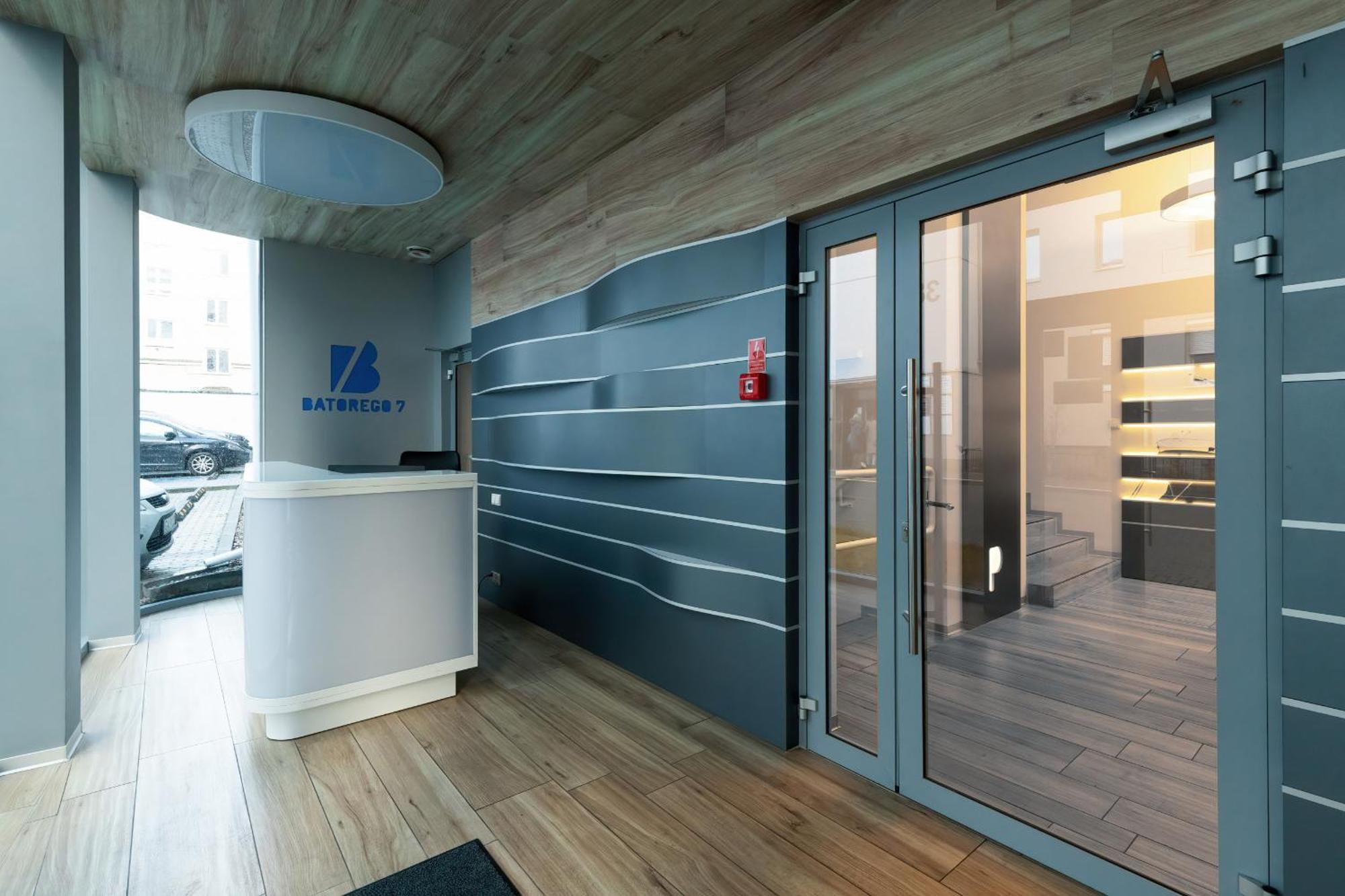 Batorego 7 Apartament With Terrace & Parking Downtown Gdynia By Renters Exterior photo