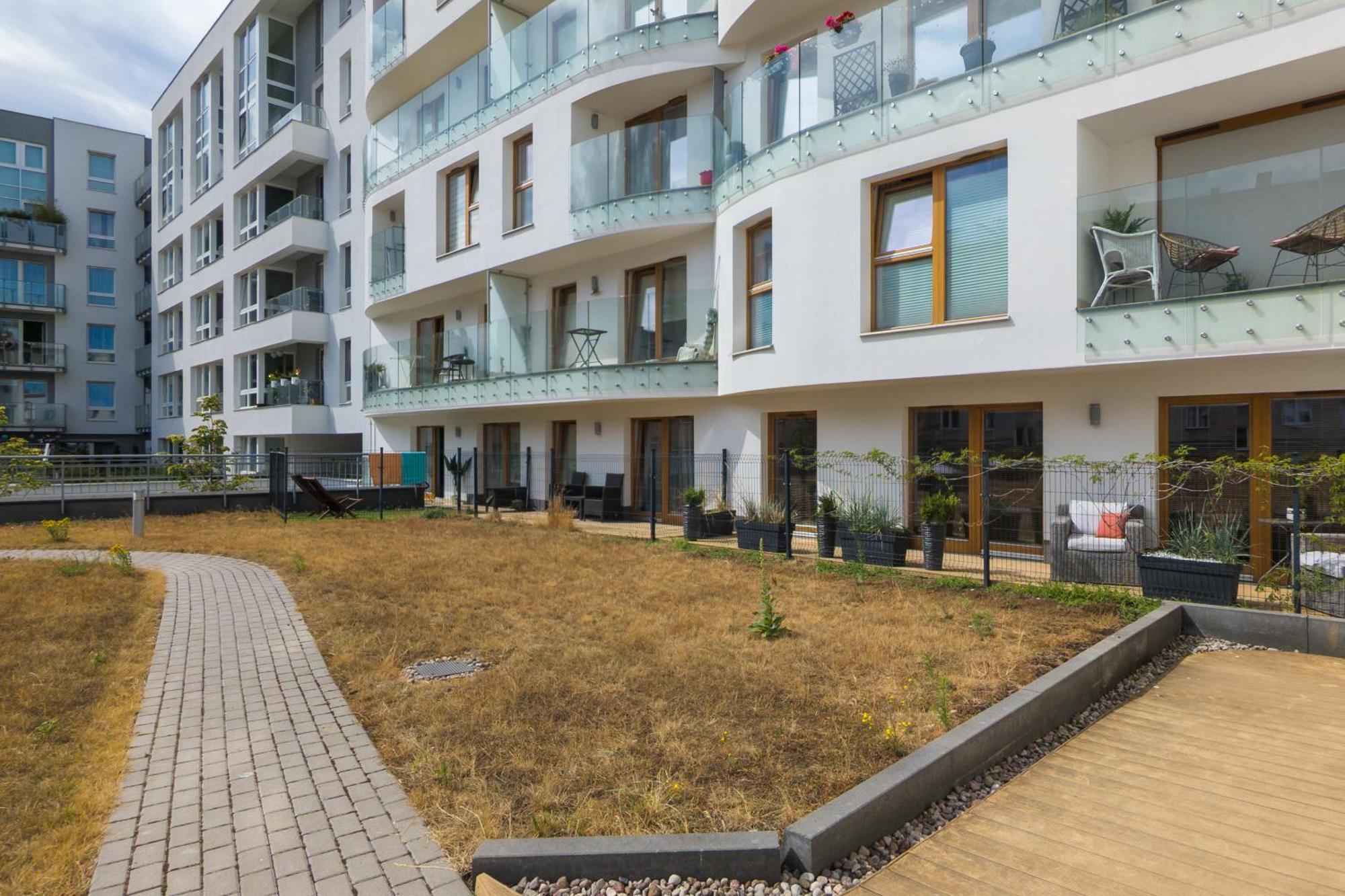 Batorego 7 Apartament With Terrace & Parking Downtown Gdynia By Renters Exterior photo